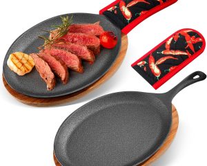 2 Sets Cast Iron Fajita Plate Set Fajita Plate Pan with Wooden Tray Anti Scald Protection Hot Mitt Cast Iron Skillet Set for Home Barbecue Kitchen Party Restaurant Catering Service